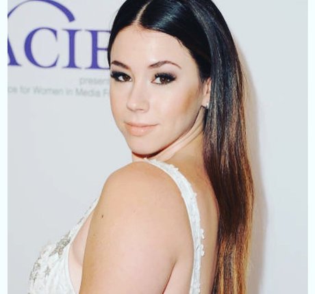 Jillian Rose Reed model naked pictures