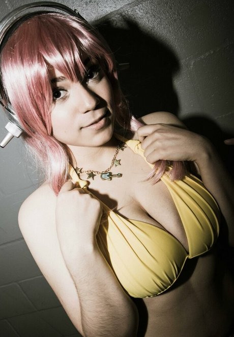 Juka Crasoves star xxx photo