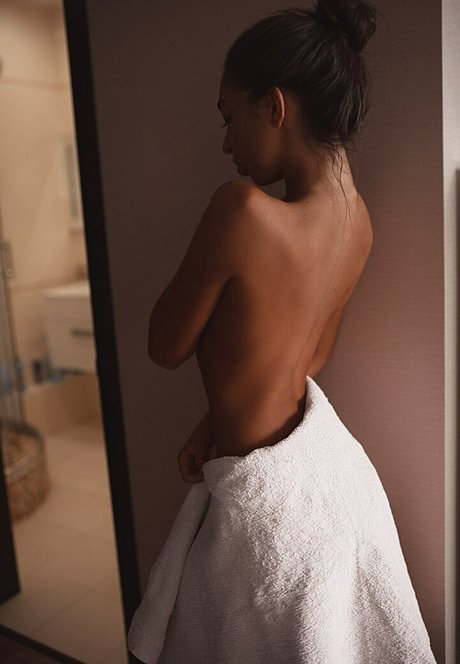 Dasha Lashes hot pornstar img