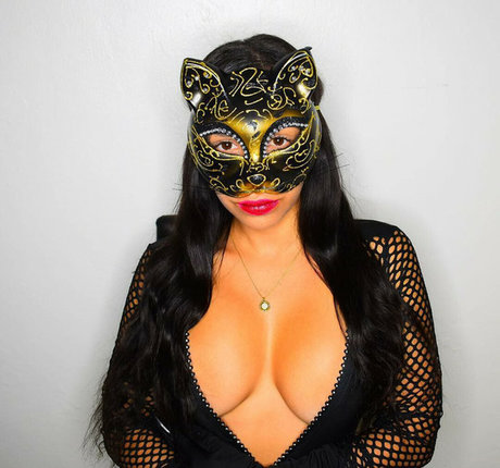 Ginnadlg naked actress img