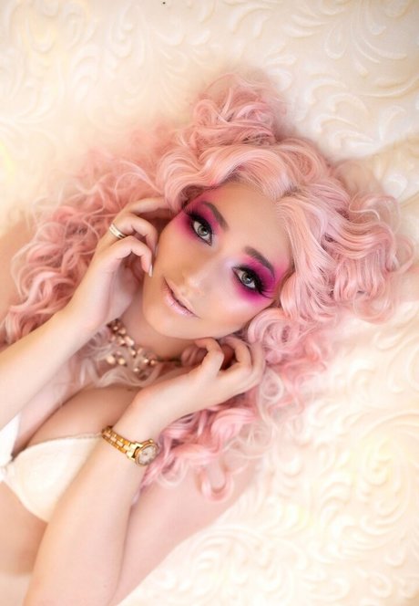 BloodyNyuu model pretty img