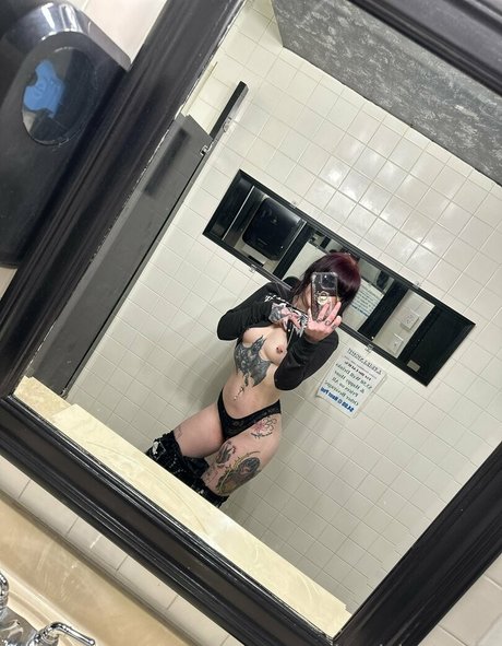 hayislost nudes model images