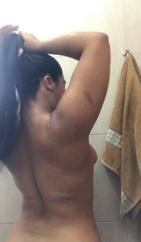 Queli Cruz model porn pics