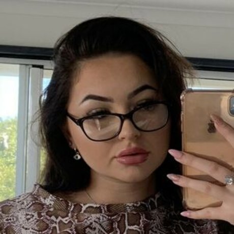 Anna Paul pretty actress gallery