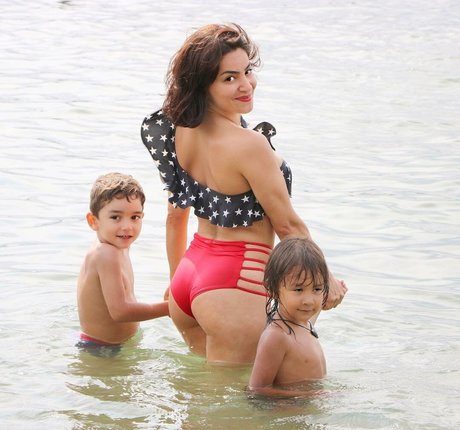 Serpil Cansz model nude pics