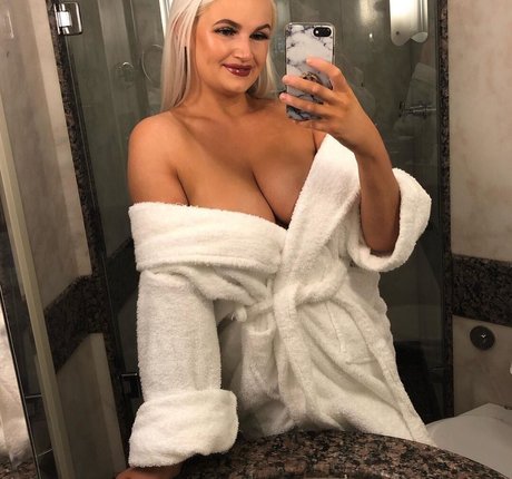 Zandra May sexy model gallery