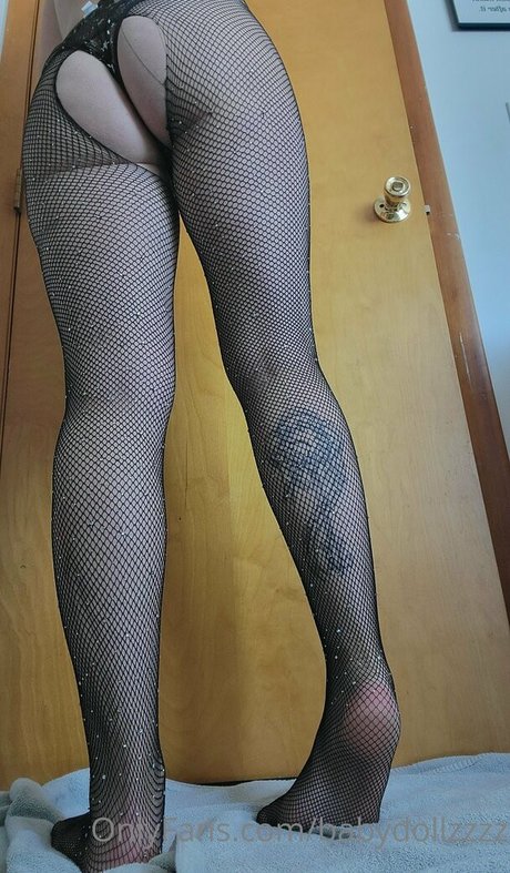 lesbian kissing onlyfans free sexy photos