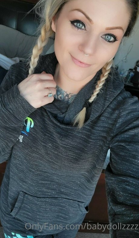 babydollzzzz star adult image