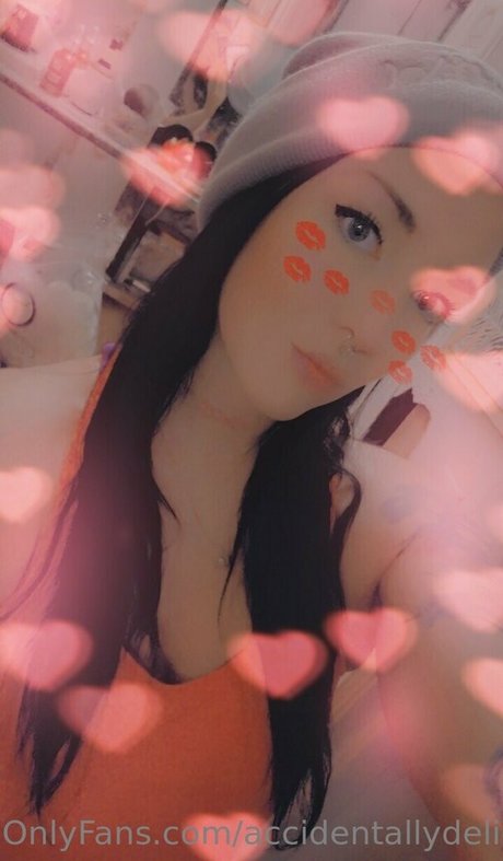 accidentallydelicious star nude photo