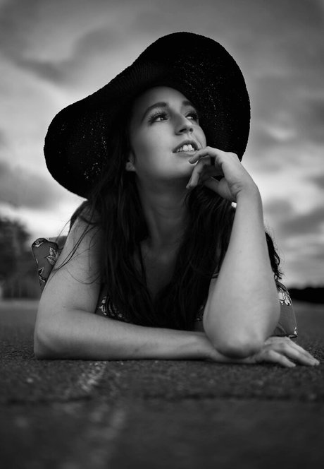 naughty wife life porn model picture