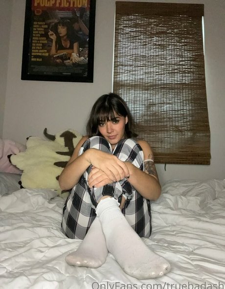 truebadash model exclusive images