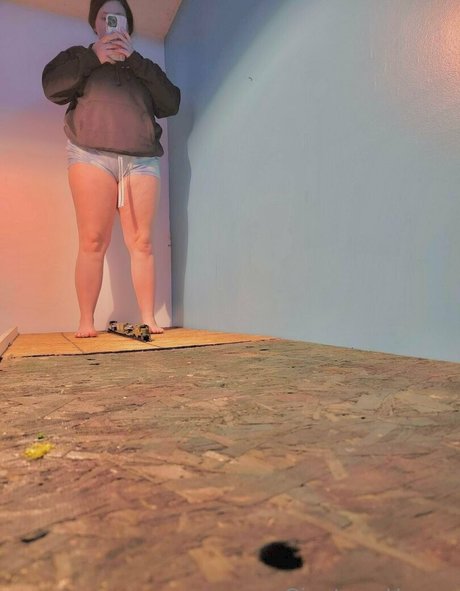 giantess hanna perfect model photo