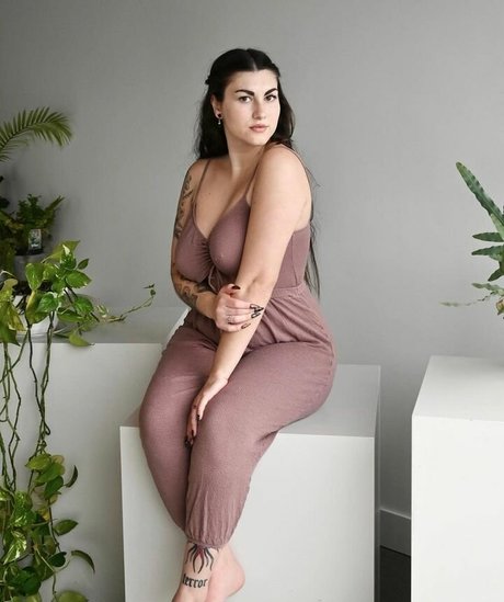 Angela Amethyst star porn photos