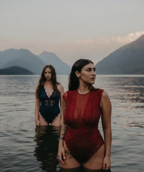 Angela Amethyst star sexy pictures