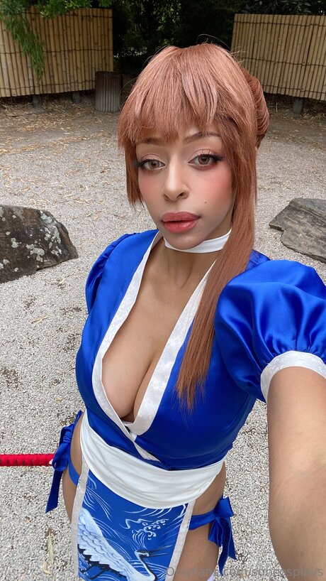 Suncosplays free model picture