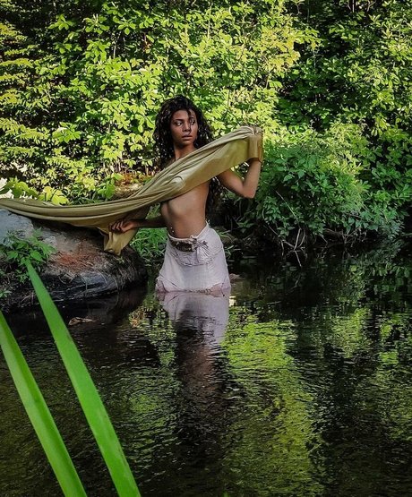 feliciathunnder beautiful pornstar image