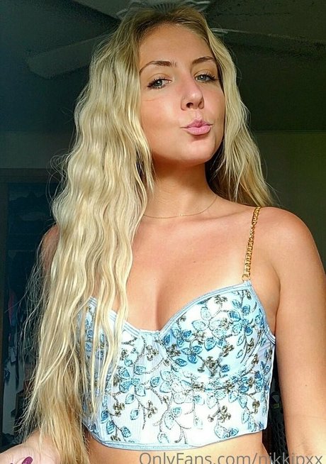 Nikkipxx star hot image