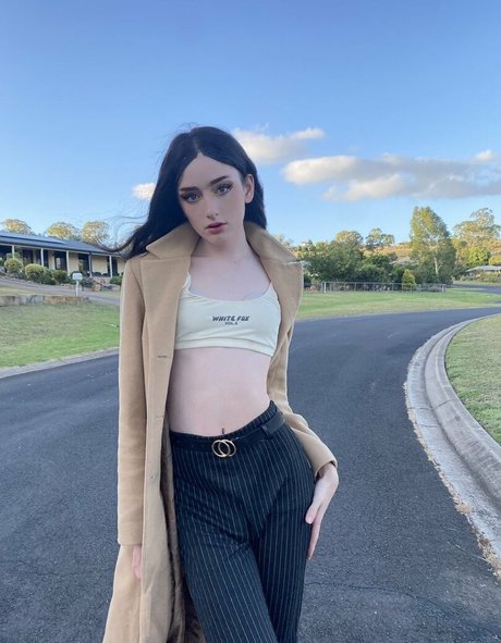 Venus Moorez pornstar sexy archive