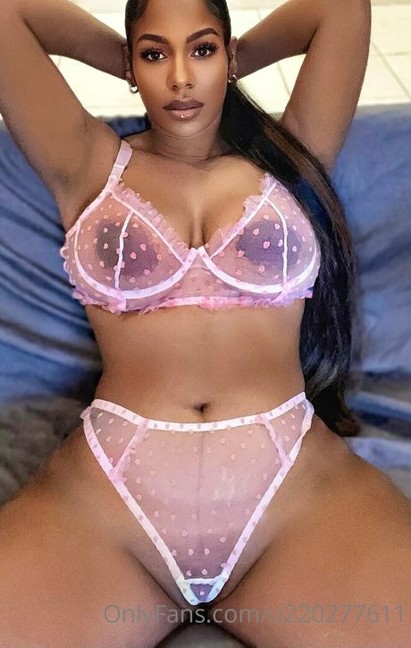 Leiza Mae Keane sex model picture