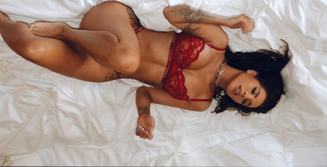 Raha Vakili best actress images