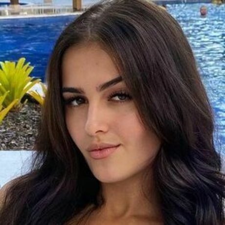 Sthefany Oliveira star naked pictures