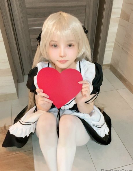 AlisaPikaPika naked model photos