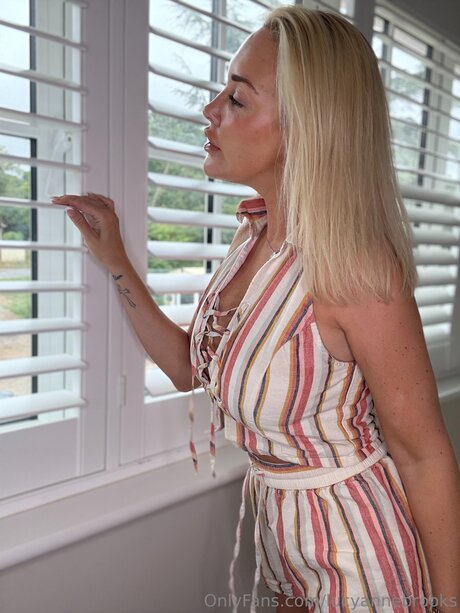 lucyannebrooks perfect pornstar img