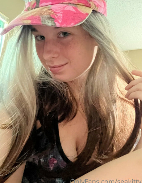 Seakitty nude pornstar pics