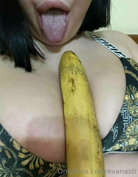 evanasti model sex img