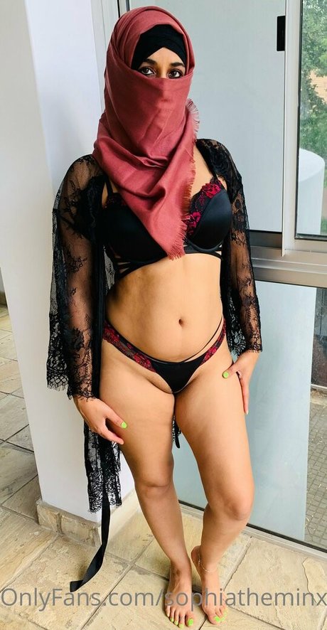 sophiatheminx hot pornstar image