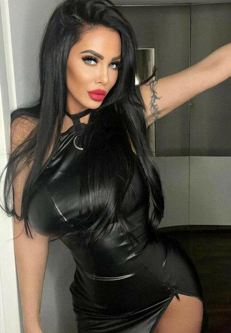 Onlyheni model best pic