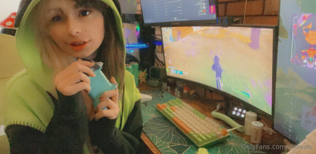 Shiruwu model pretty gallery