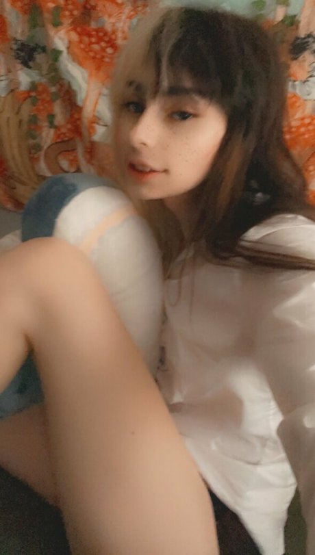 Shiruwu sexy pornstar photo