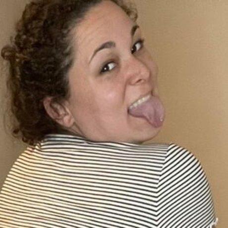 bettyplug model free img