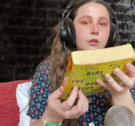 Kelly Belly ASMR star beautiful photo