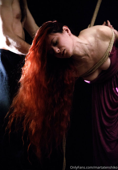 martatenshiko model hot photos