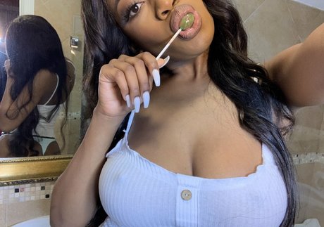 Anne Moore model naked photo