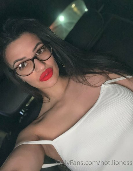 hot lioness naked star photos