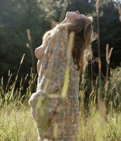 Camille Rowe star nudes pics