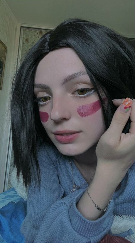 Romanowwa model naked pictures