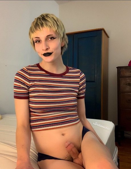 IndieChic naked pornstar img