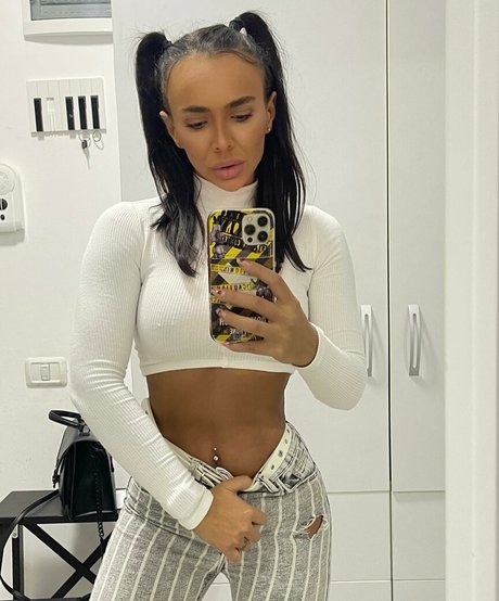 Jessica Sirbu nude pornstar picture