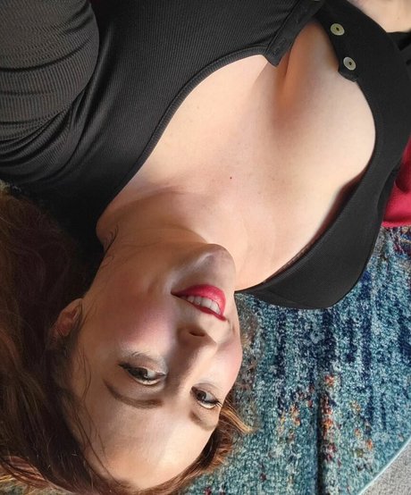 Ave Stone adult actress img