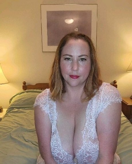 Ave Stone model adult picture