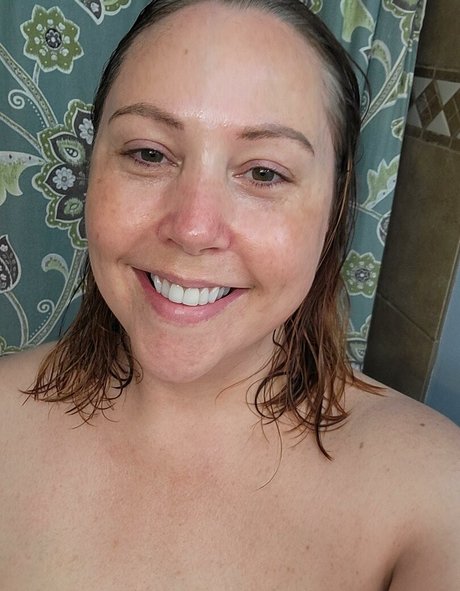 Ave Stone star naked img