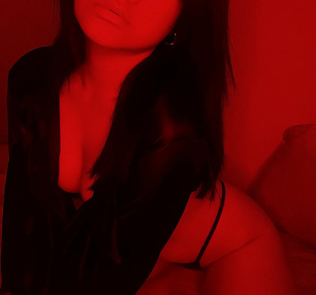 saskialau naked pornstar picture