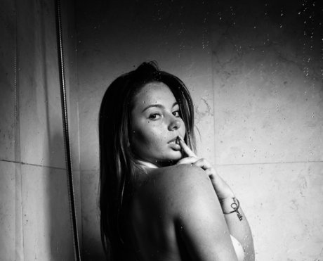 ggrrcc model nude pictures