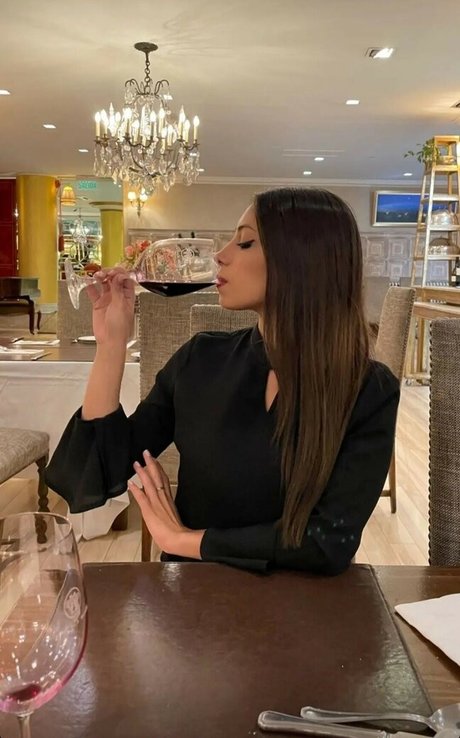 Cotimanzur erotic star photo