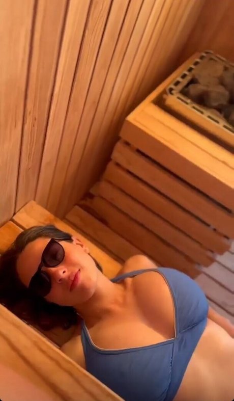 Cotimanzur high quality pornstar pic