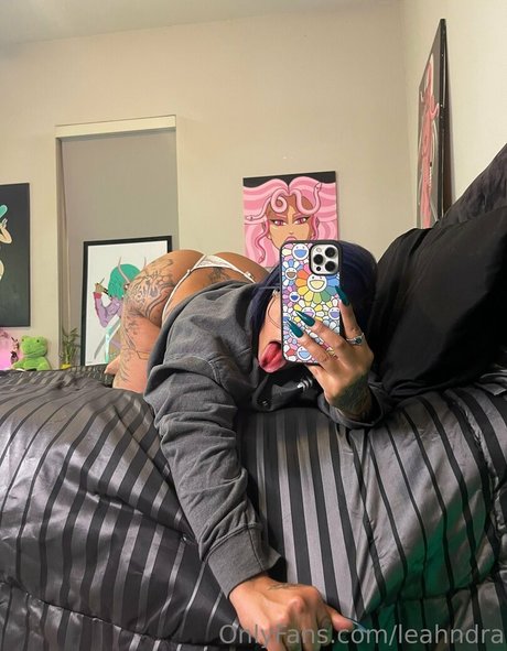 leahndra xxx model image